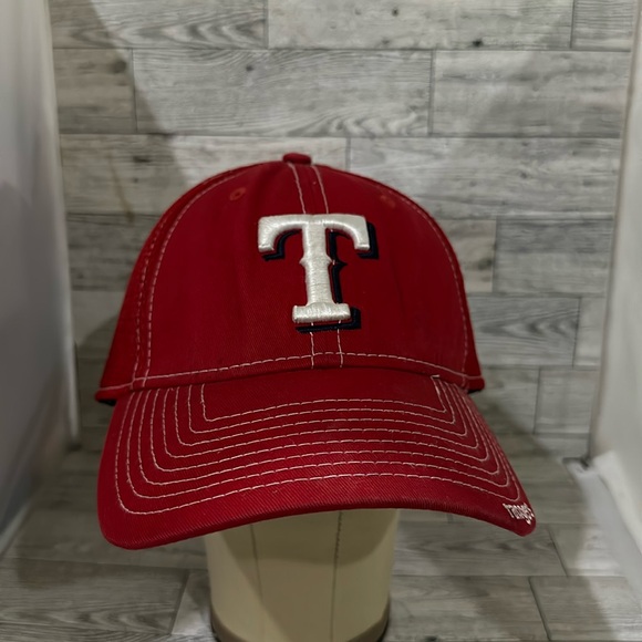 New Era Other - Texas Rangers red distressed fitted baseball cap hat size medium/ large